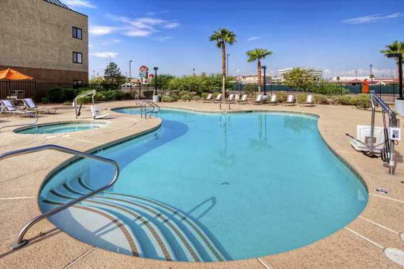 Hampton Inn Нашуа Экстерьер фото