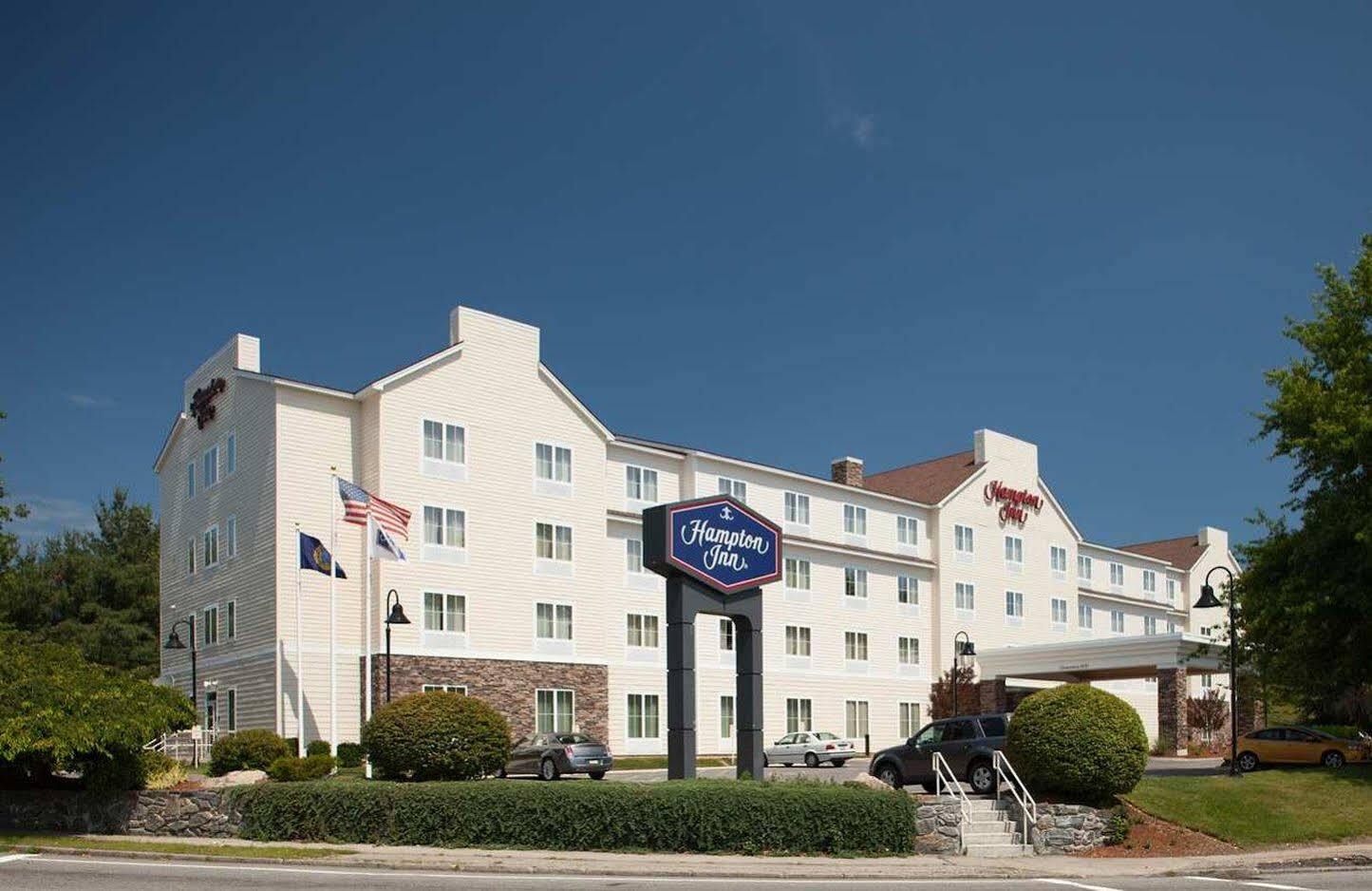 Hampton Inn Нашуа Экстерьер фото